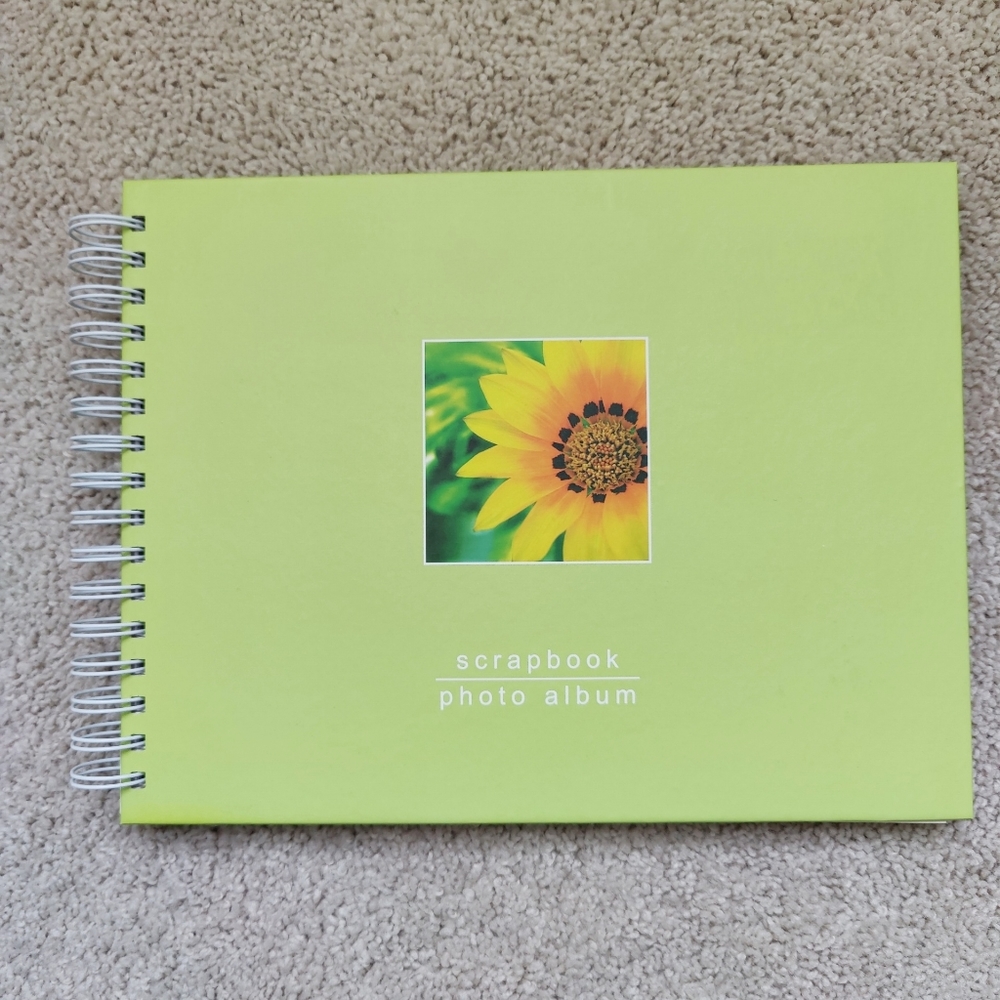 NWOT Empty Scrapbook